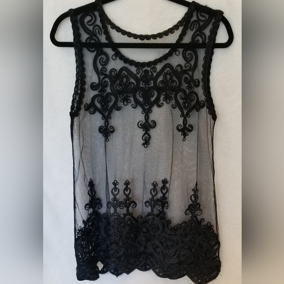 Tops - Elegant Black Lace Embroidery Sleeveless Tunic. Size L